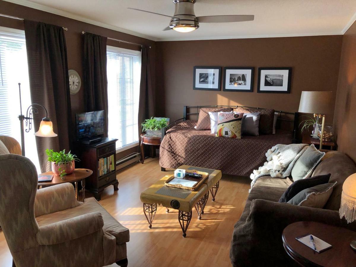 Bed and Breakfast Butler Creek House à Niagara-on-the-Lake Extérieur photo
